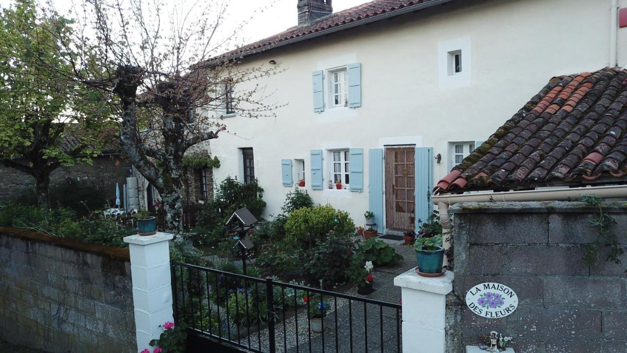 La Maison Des Fleurs Montembœuf Εξωτερικό φωτογραφία