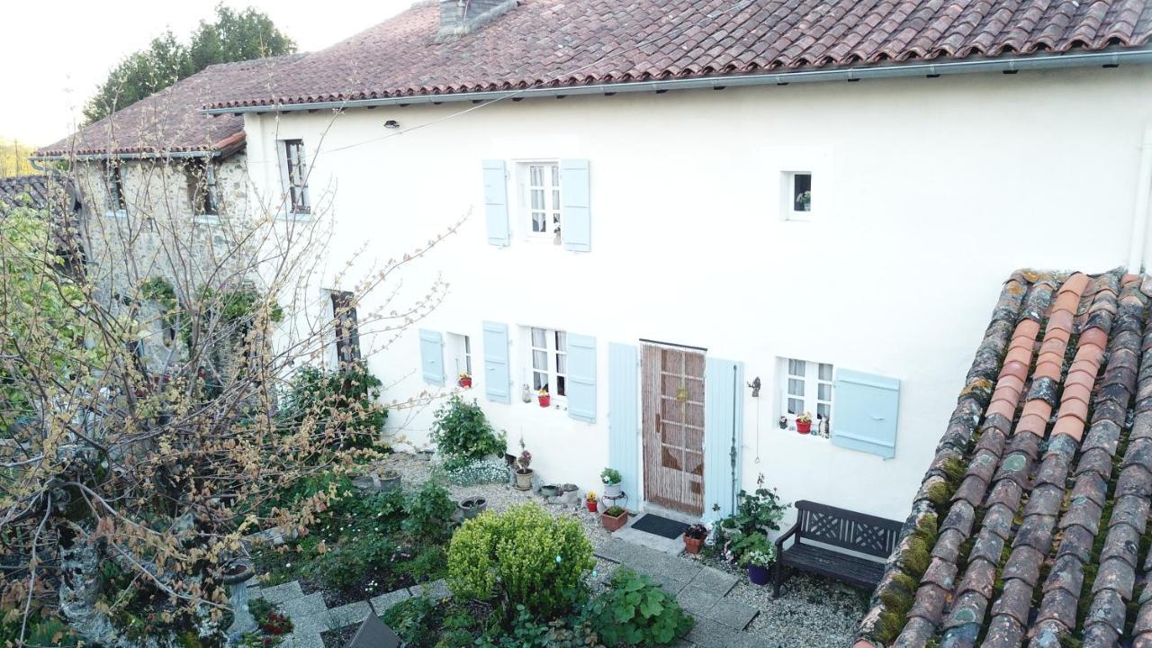 La Maison Des Fleurs Montembœuf Εξωτερικό φωτογραφία