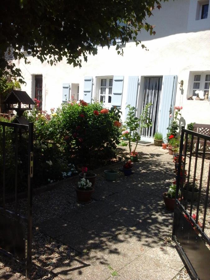 La Maison Des Fleurs Montembœuf Εξωτερικό φωτογραφία