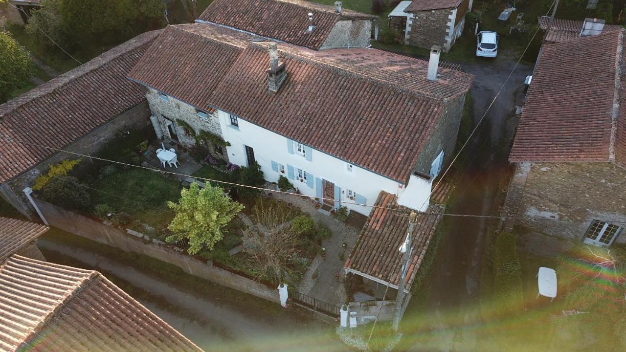 La Maison Des Fleurs Montembœuf Εξωτερικό φωτογραφία