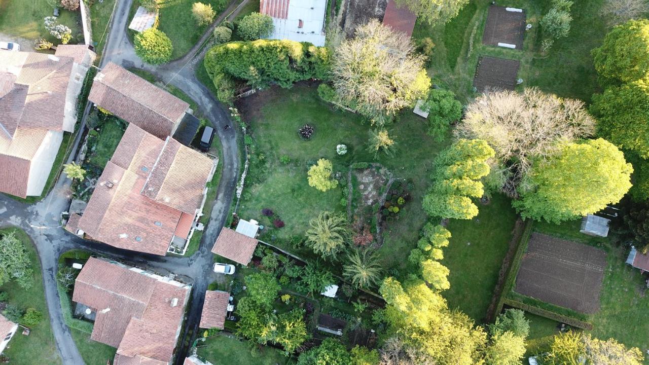 La Maison Des Fleurs Montembœuf Εξωτερικό φωτογραφία