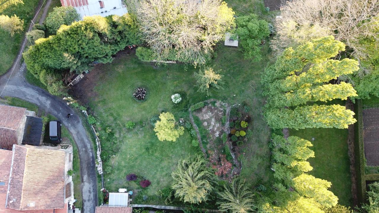 La Maison Des Fleurs Montembœuf Εξωτερικό φωτογραφία